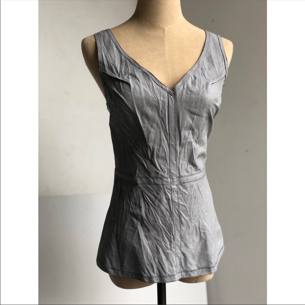Illia leather top